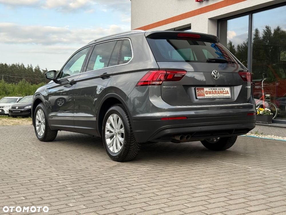 Volkswagen Tiguan - 12