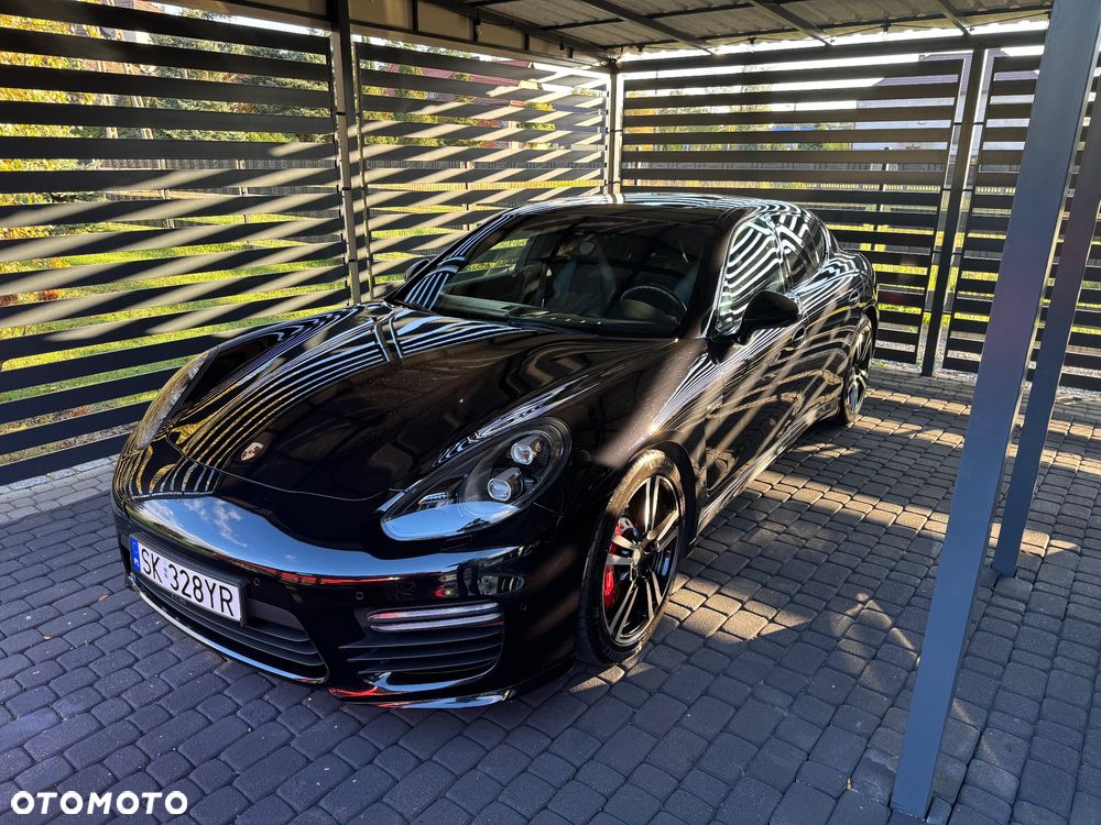 Porsche Panamera GTS PDK - 1