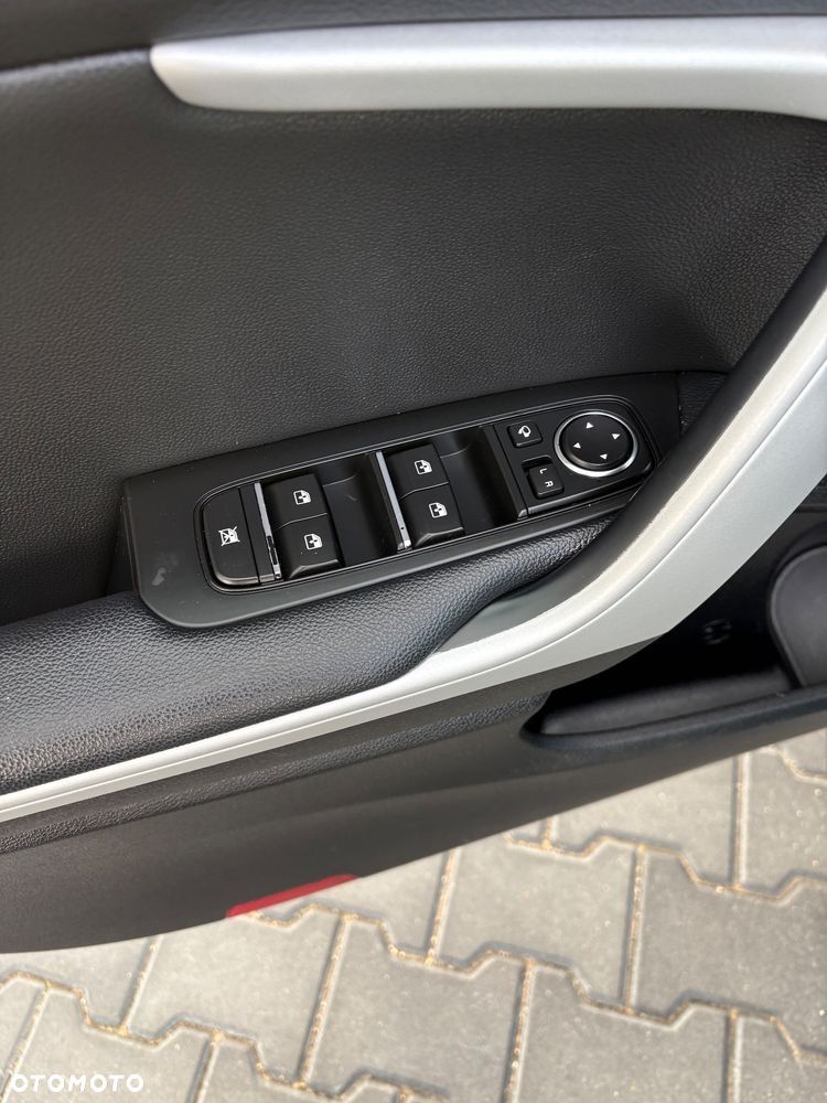 Kia Ceed - 11