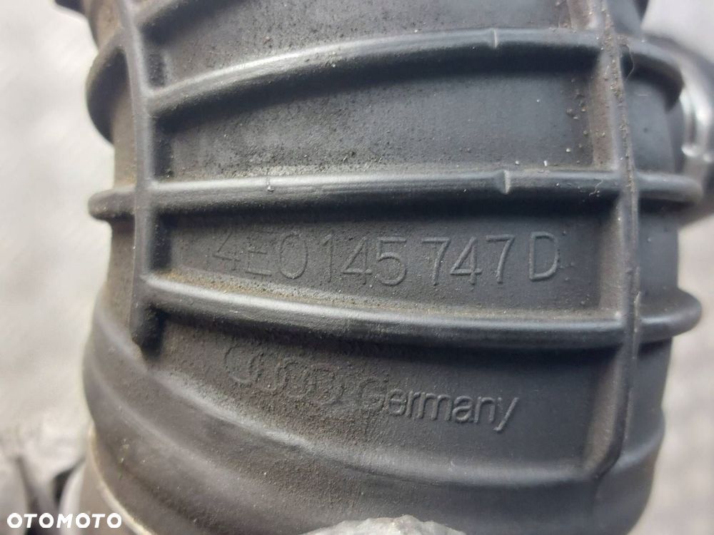 OBUDOWA FILTRA POWIETRZA + PRZEPŁYWOMIERZ + RURA AUDI A8 D3 3.0 TDI - 7