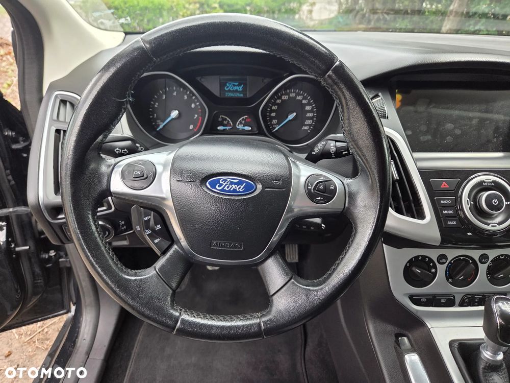Ford Focus 1.6 EcoBoost Titanium - 16
