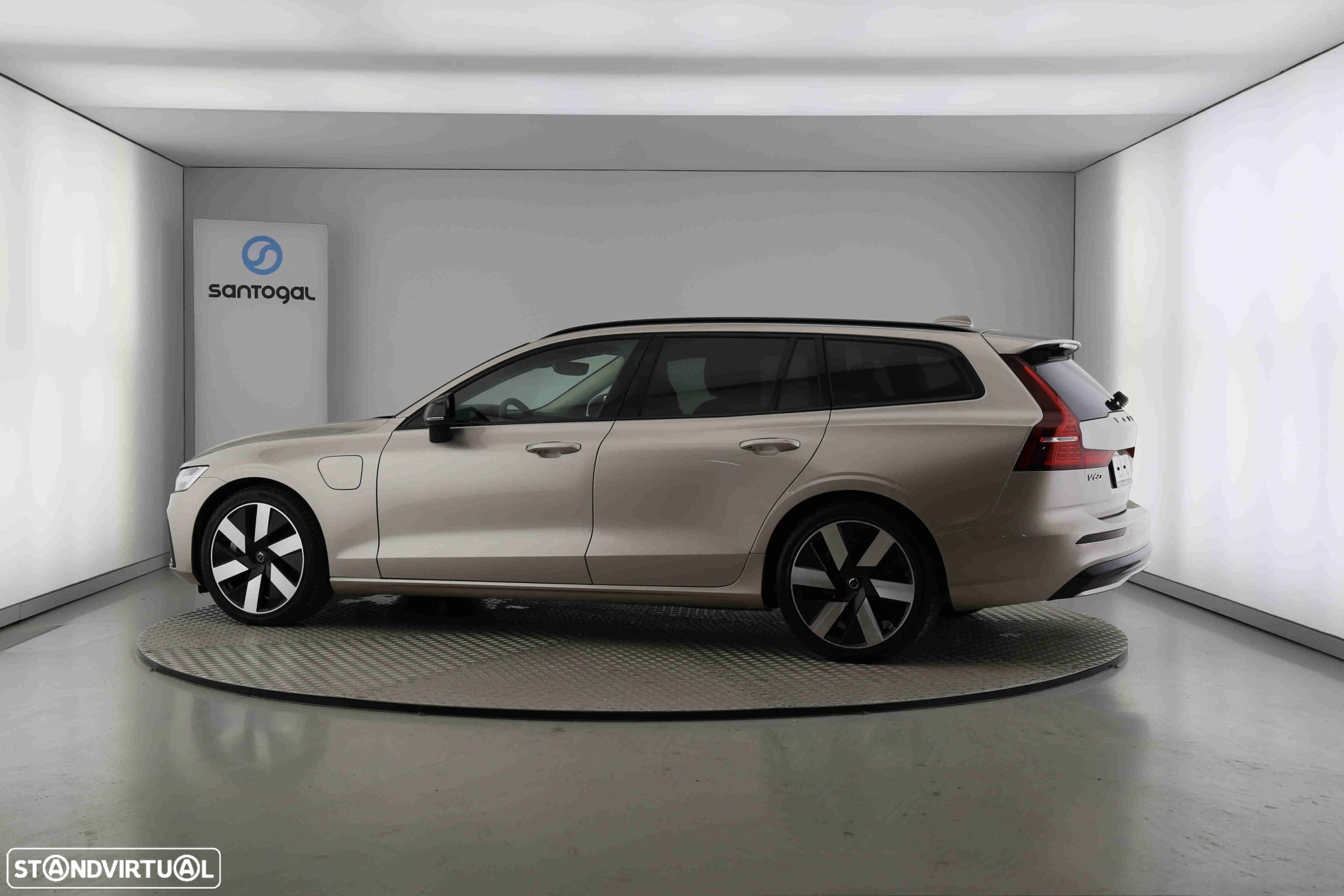 Volvo V60 2.0 T6 AWD TE Plus Dark - 5