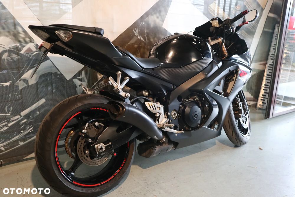 Suzuki GSX-R - 19