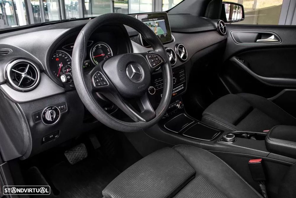 Mercedes-Benz B 250 - 25