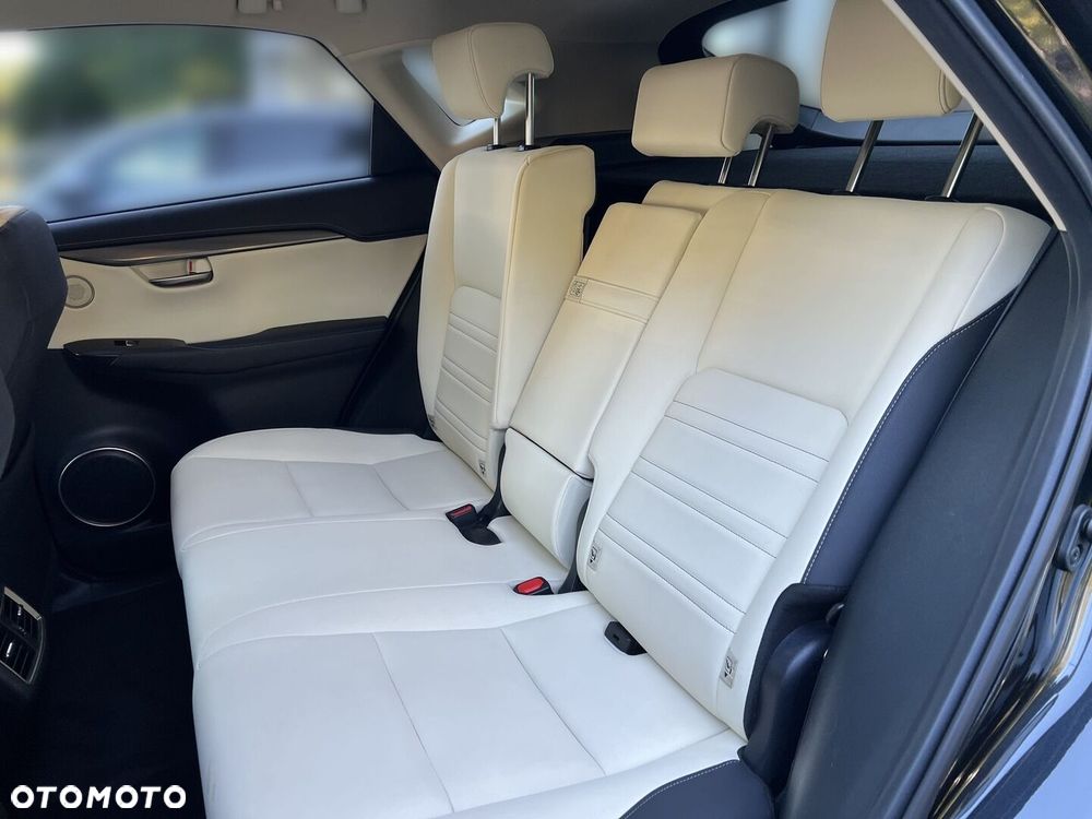 Lexus NX 300 F Impression AWD - 6