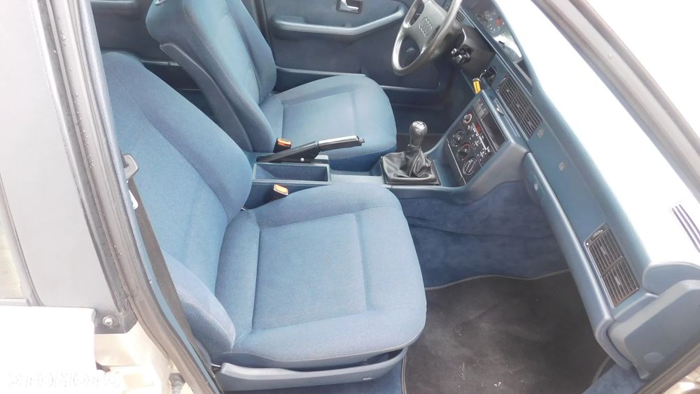 Audi 100 1.8 E - 21