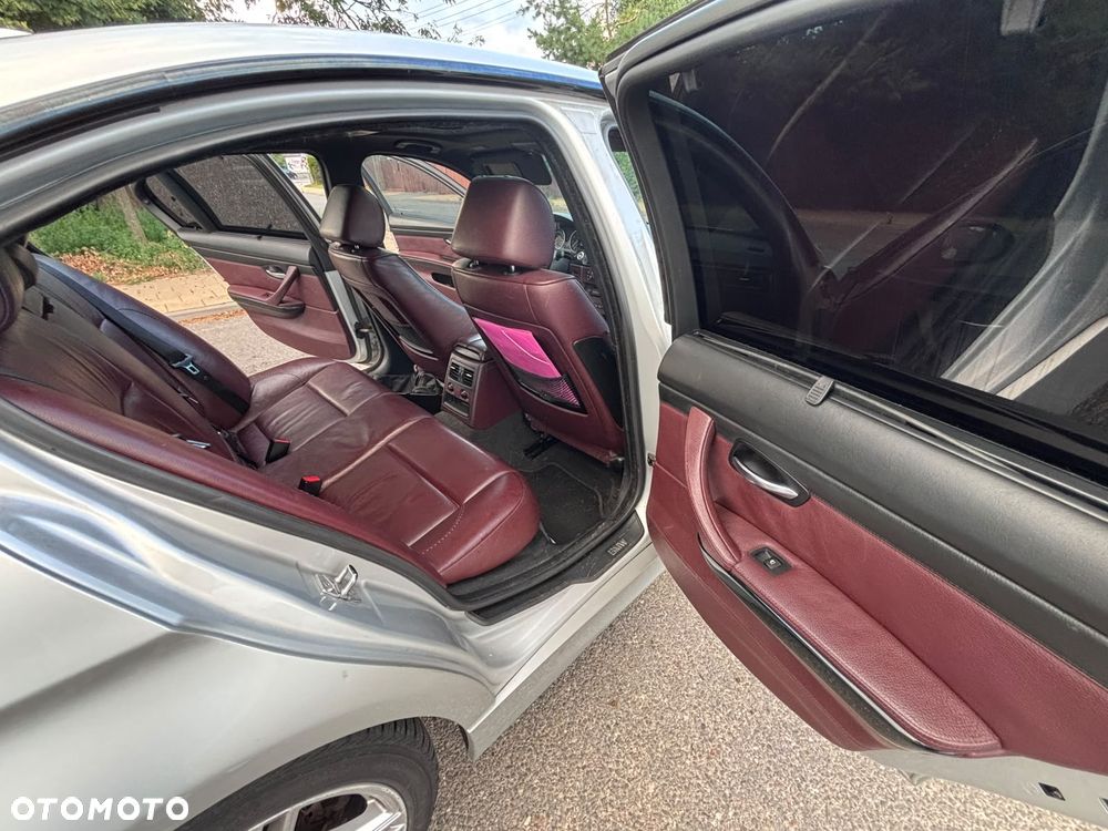 BMW Seria 3 330i - 7