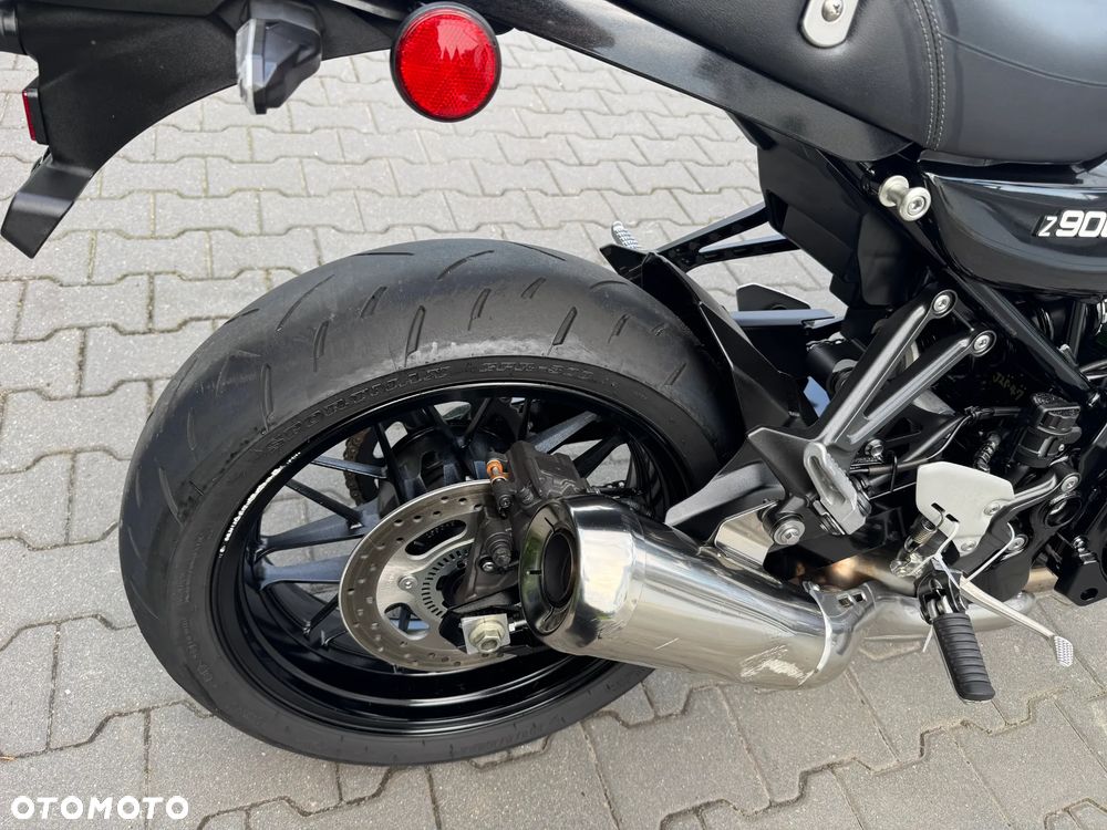 Kawasaki Z 900 RS - 21