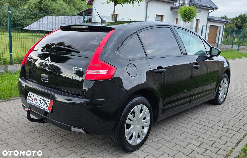 Citroën C4 1.4 16V Advance - 10