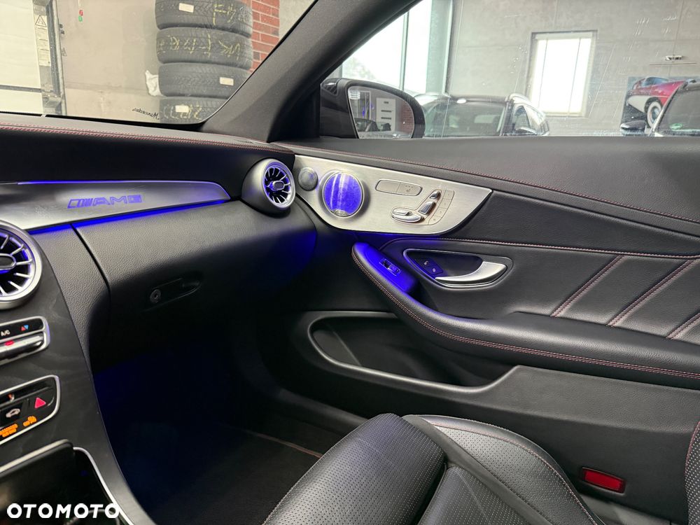 Mercedes-Benz Klasa C AMG 43 4Matic 9G-TRONIC - 25
