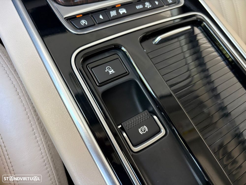 Jaguar XF 3.0 TDV6 Portfolio Aut. - 44