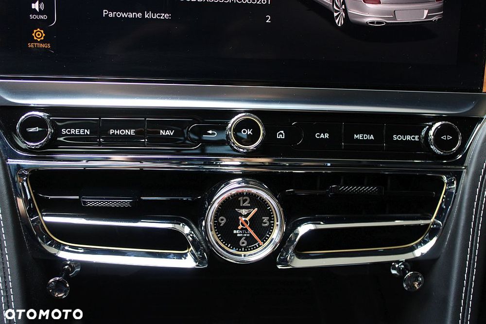 Bentley Flying Spur - 24
