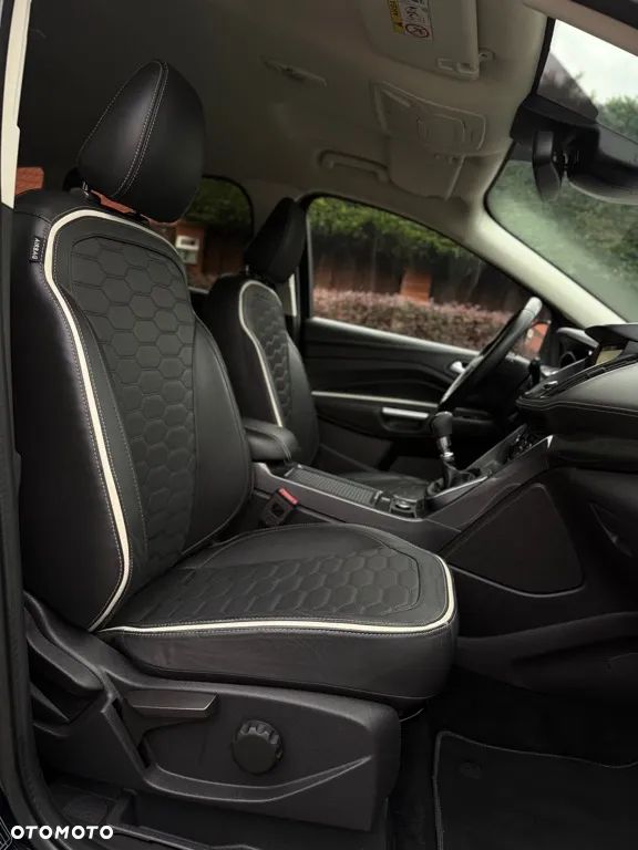 Ford Kuga 1.5 EcoBoost 2x4 Vignale - 35