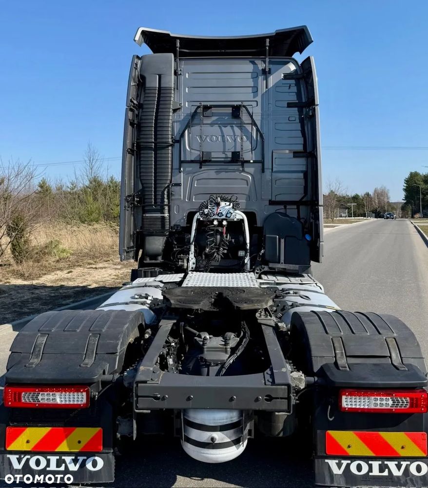 Volvo FH4 500 GLOB XXL AUTOMAT NEW I-SAVE RETARDER 4-BATERIE ACC ORUROWANIE Z HALOGENAMI KAMERY I-PARCOOL FULLLED LIMITED EDITION FULLOPTION 2xALUTANK ALUFELGI NAVI LODÓWKA SKÓRA LOW DECK MEGA 2022r IGŁA - 4