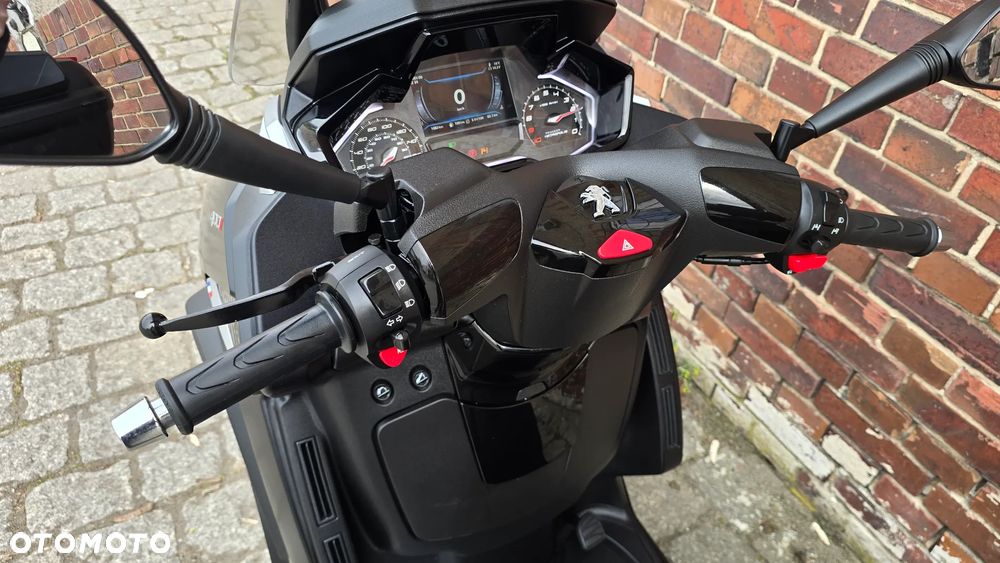 Peugeot Metropolis - 6