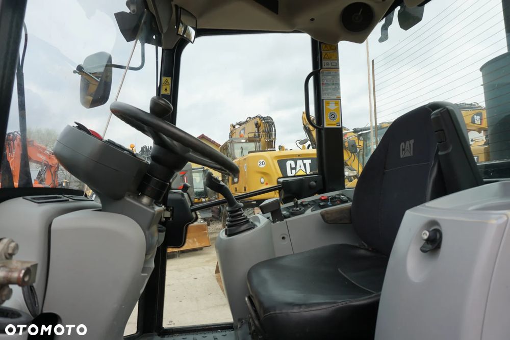 Caterpillar CAT 906 H2 - 7