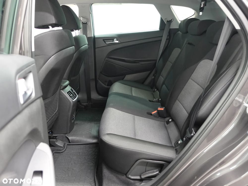 Hyundai Tucson 1.6 GDI BlueDrive Comfort 2WD - 21