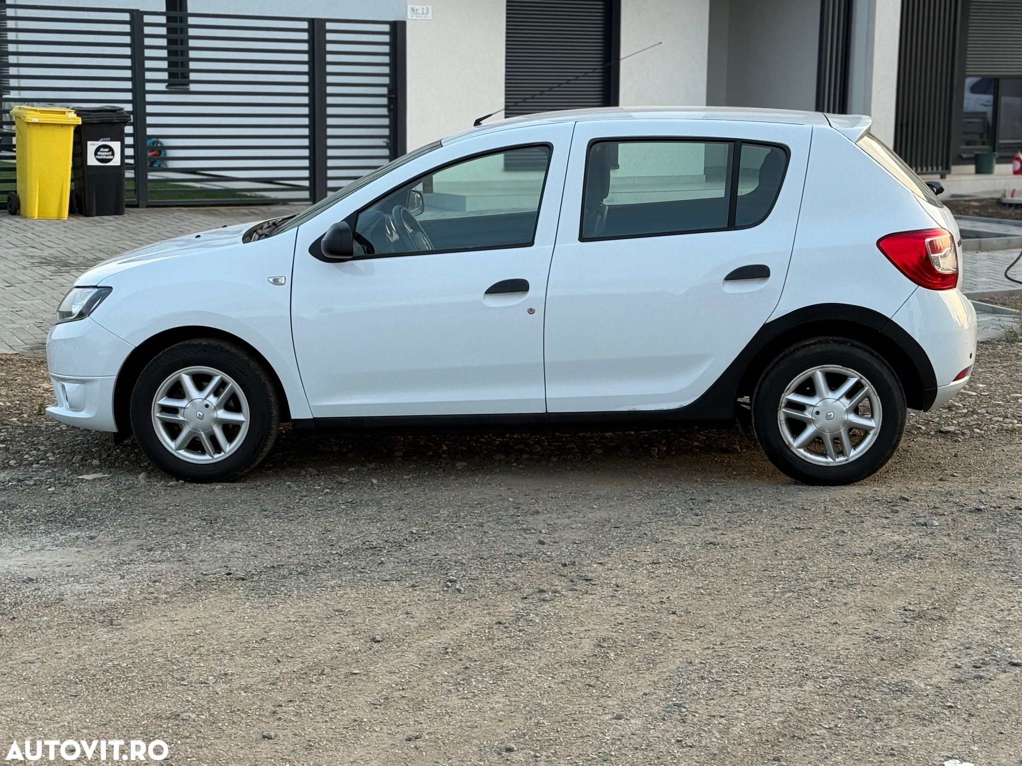 Dacia Sandero 1.2 75CP Ambiance - 3