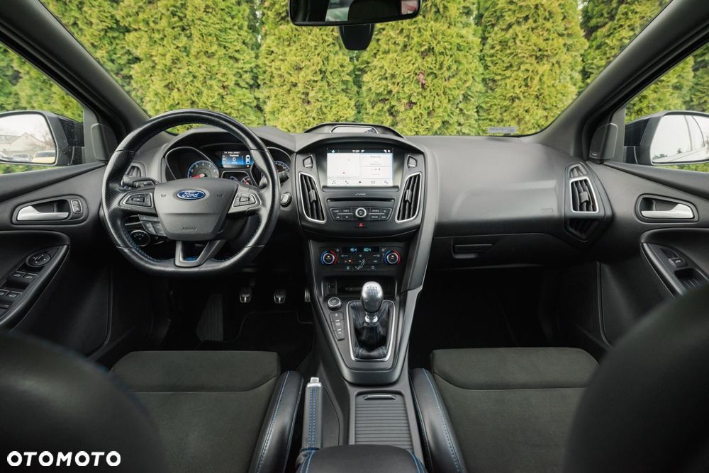 Ford Focus - 12