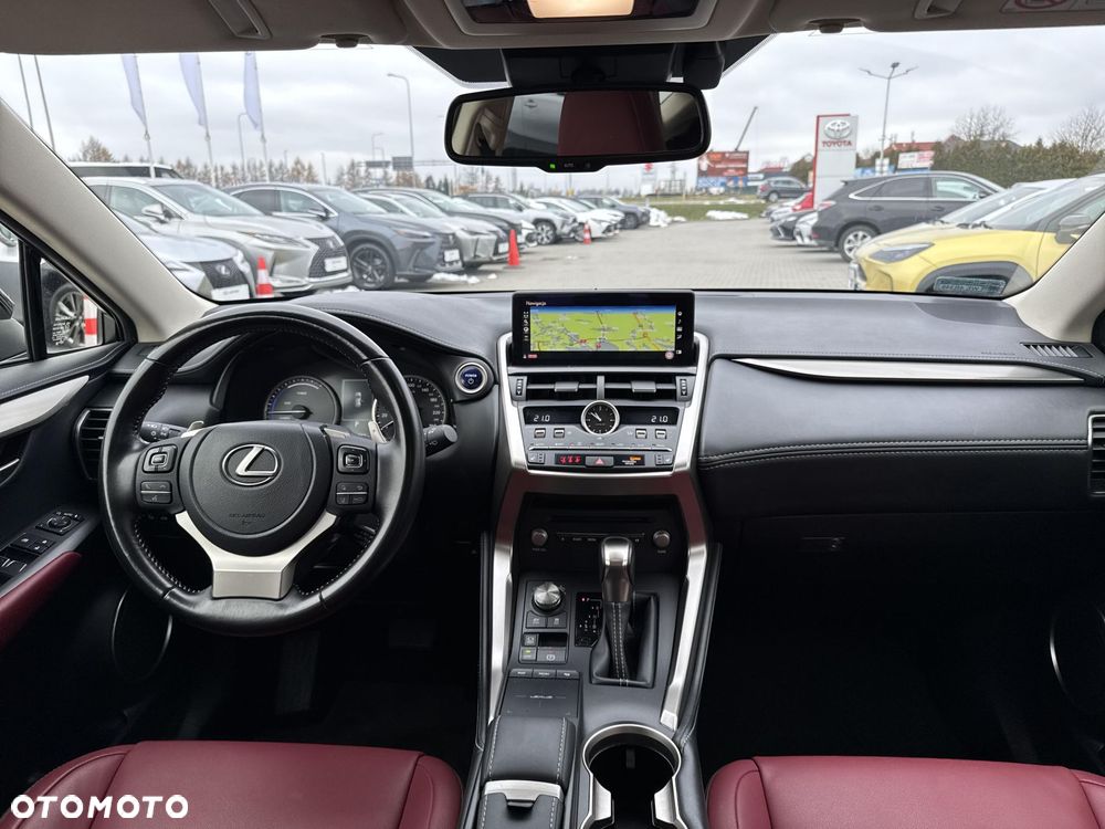 Lexus NX 300h F Impression AWD - 11