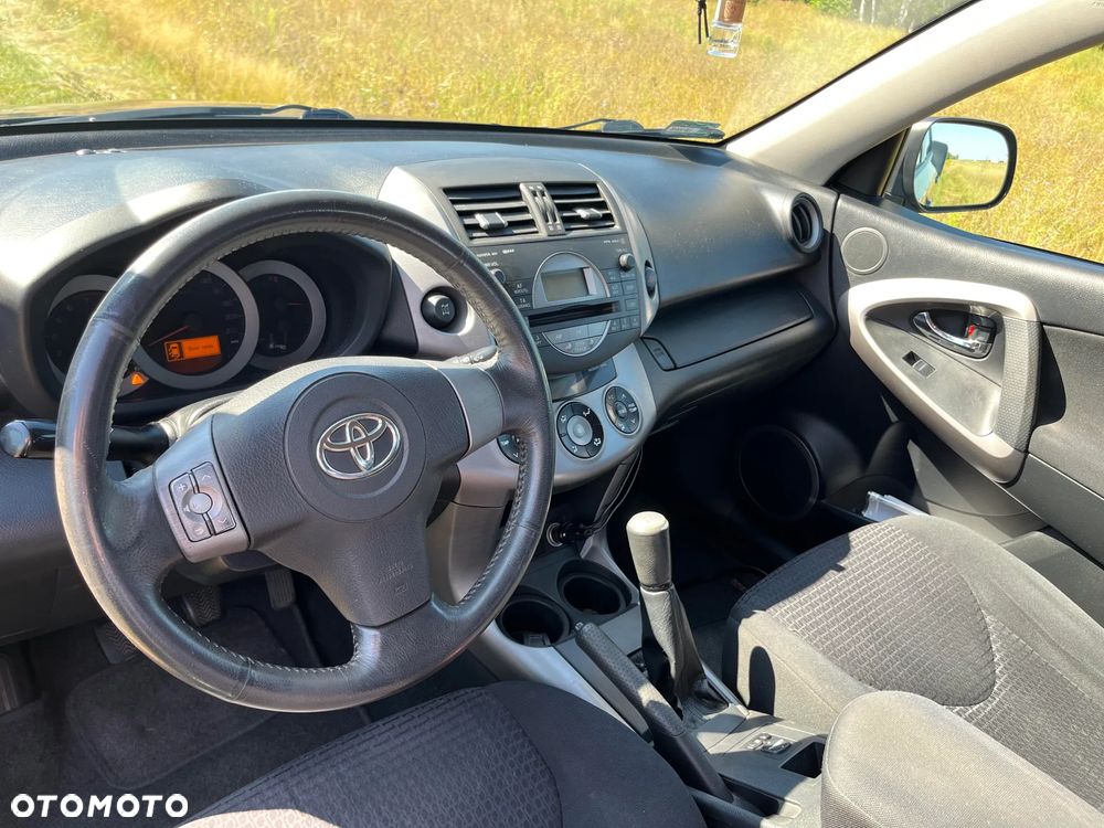 Toyota RAV4 - 15