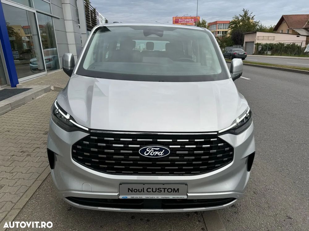 Ford Tourneo Custom - 4