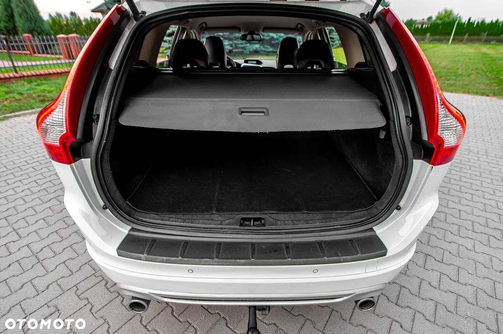 Volvo XC 60 D5 AWD RDesign - 33