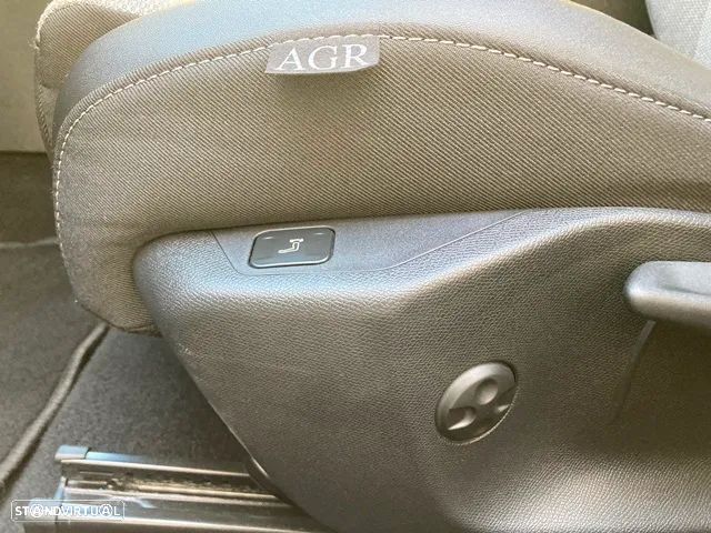 Opel Astra 1.2 T GS - 27