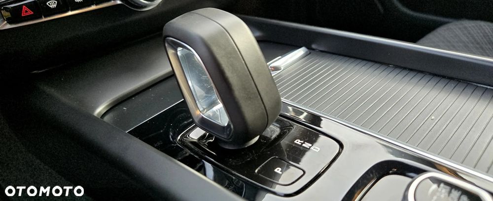 Volvo XC 60 B4 D Geartronic Momentum Pro - 30