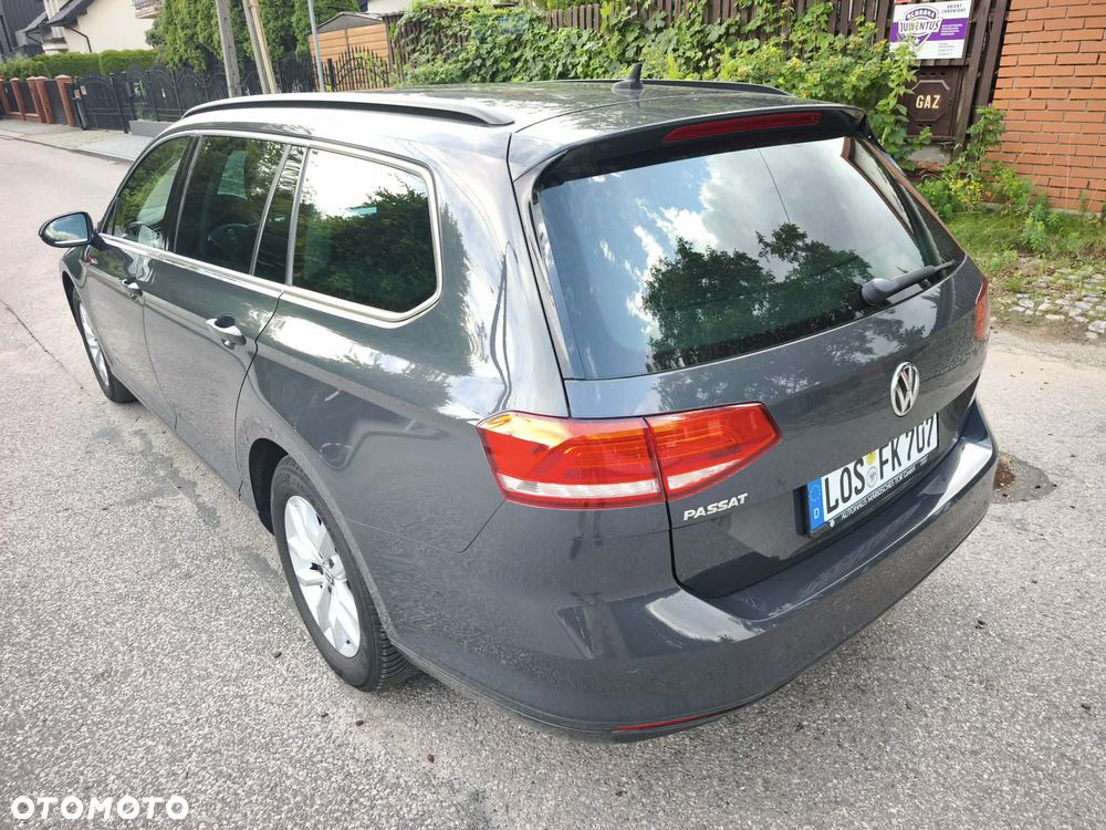 Volkswagen Passat 2.0 TDI SCR Trendline - 3