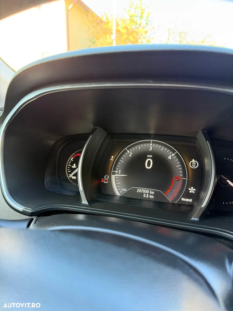 Renault Megane Grandtour ENERGY dCi 110 INTENS - 19