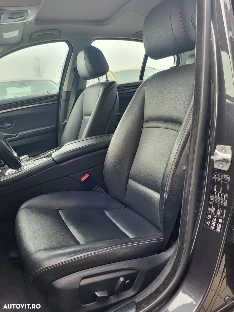 BMW Seria 5 535i xDrive Aut. Luxury Line - 11