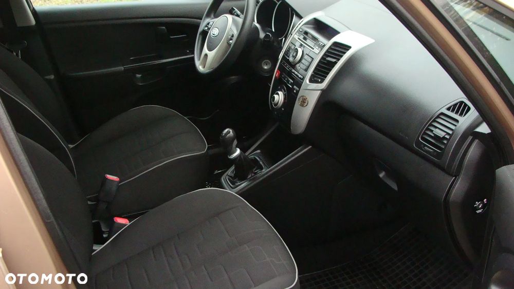 Kia Venga 1.4 L - 25