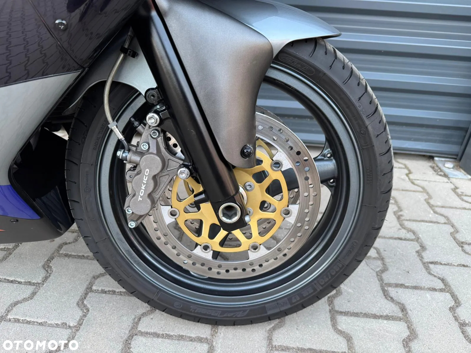 Kawasaki ZX - 19