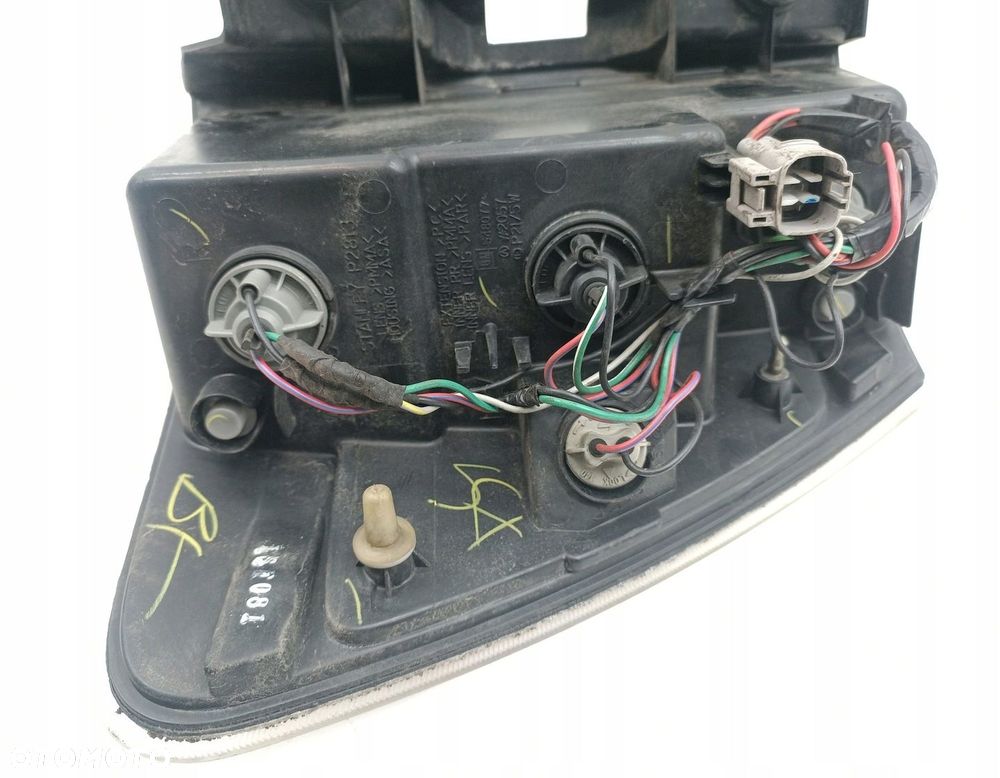 LAMPA PRAWA TYLNA TYŁ CHEVROLET EQUINOX I 3.4 04-09R - 5