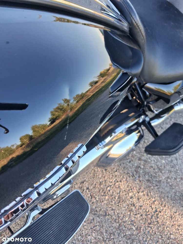 Harley-Davidson Touring Road King - 11