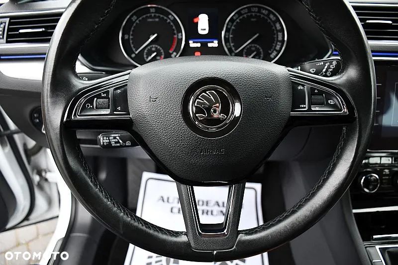 Skoda Superb 2.0 TDI Sportline - 12