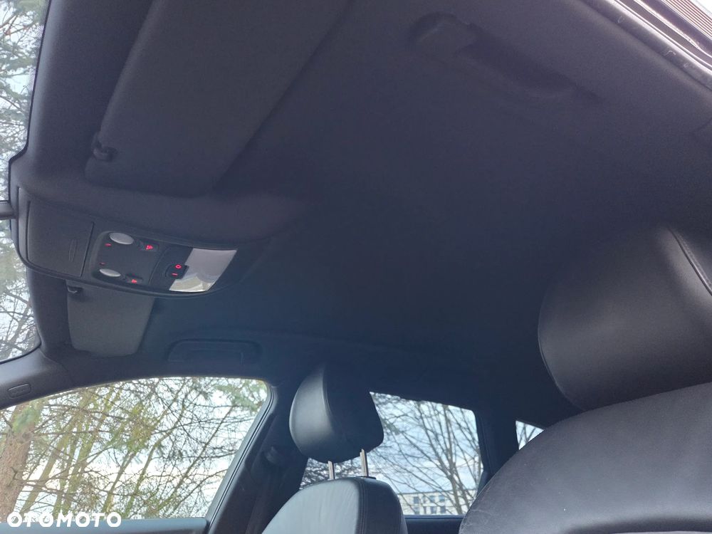 Audi A4 Avant 2.0 TDI DPF Ambiente - 12