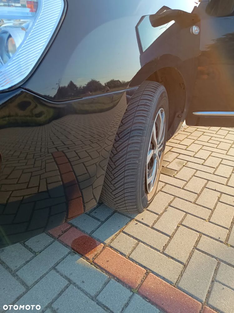 Kia Carens 2.0 EX - 4