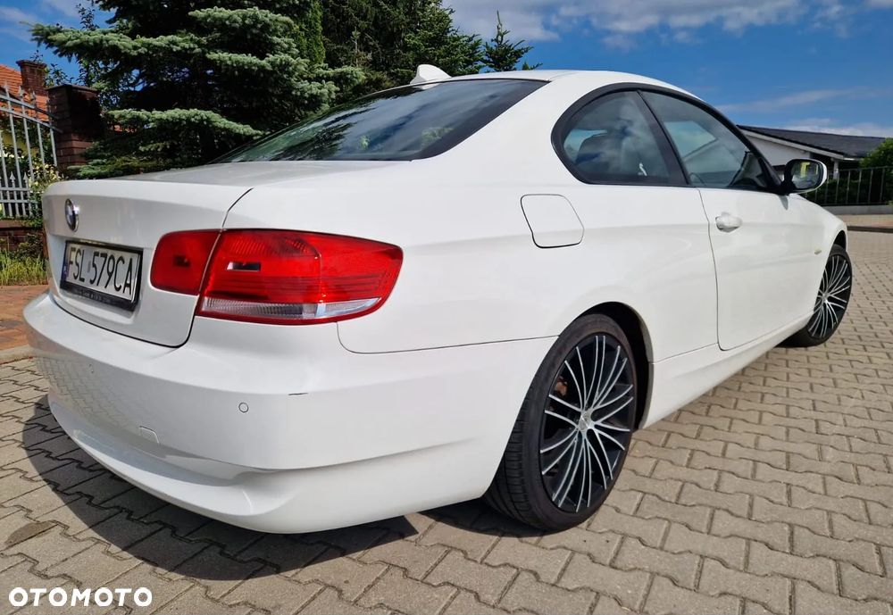 BMW Seria 3 320d xDrive Coupe - 3