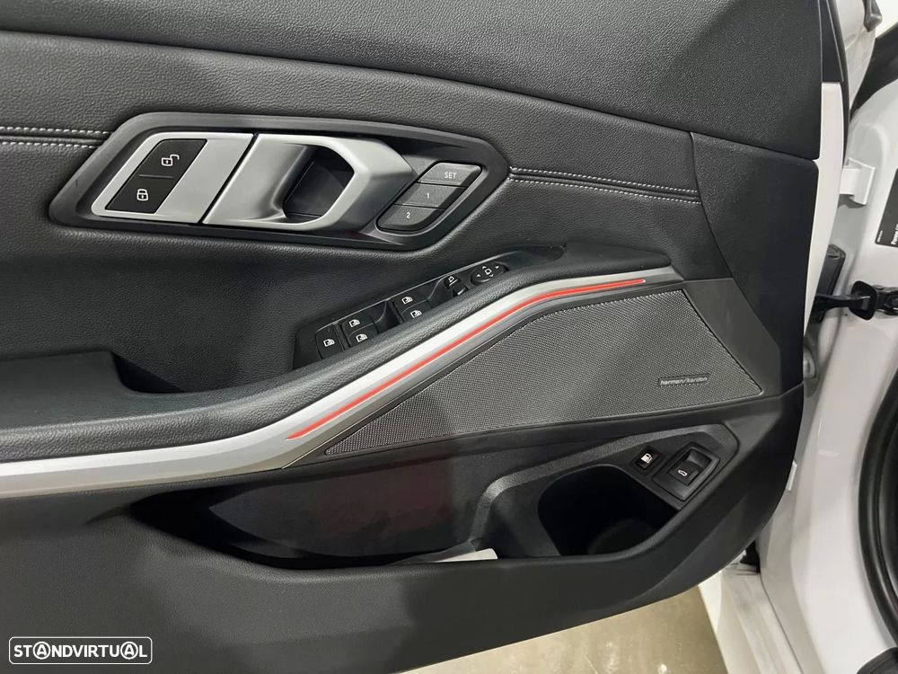 BMW 330 e Pack M Auto - 29