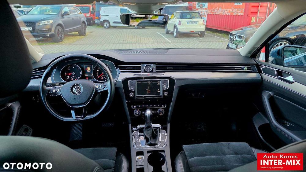 Volkswagen Passat - 35