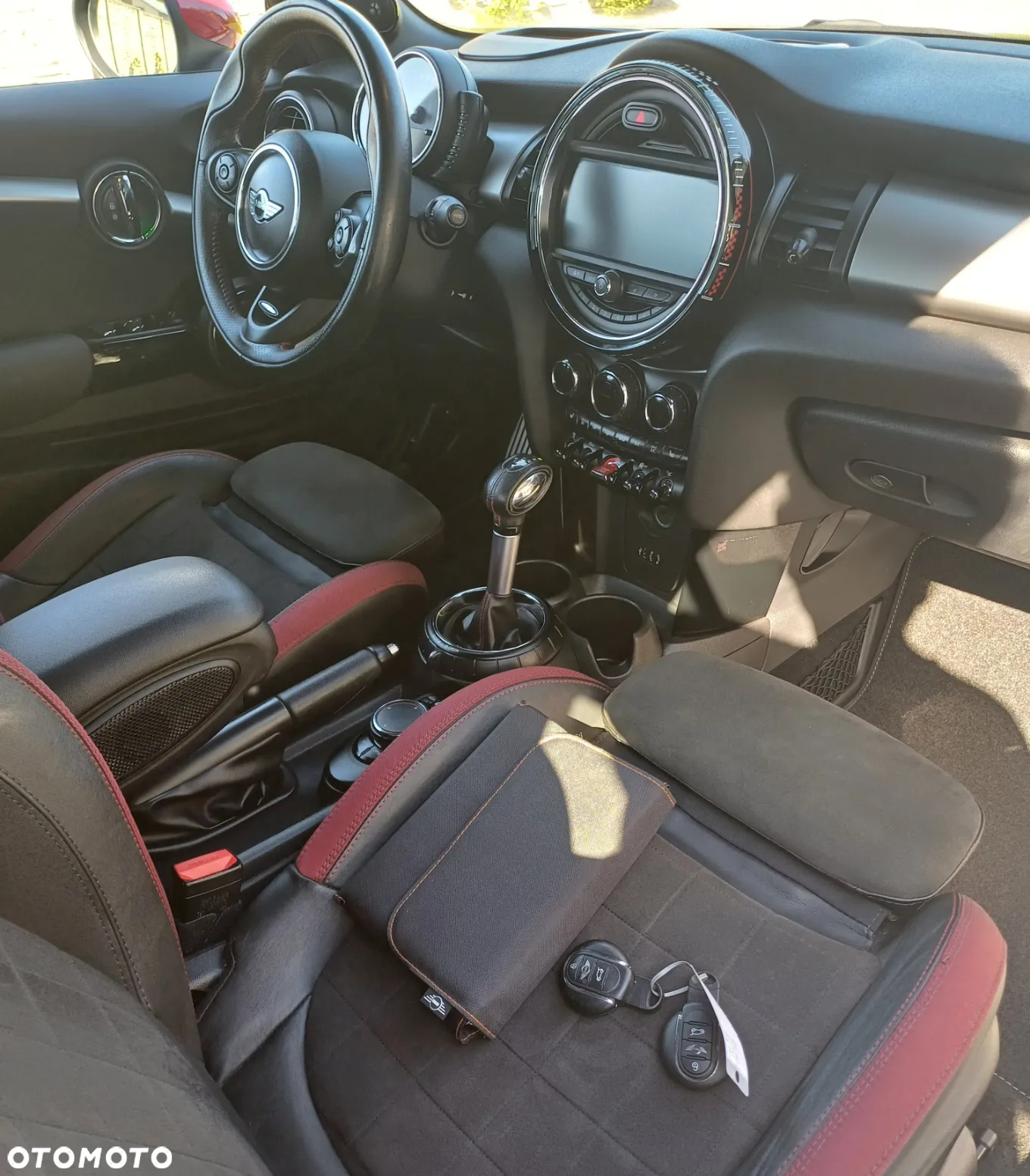 MINI John Cooper Works Cabrio - 19