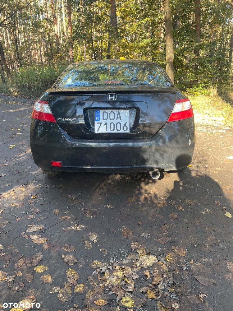 Honda Civic 1.8 LX Coupe - 5