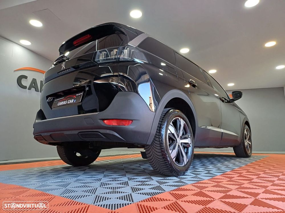 Peugeot 5008 - 8