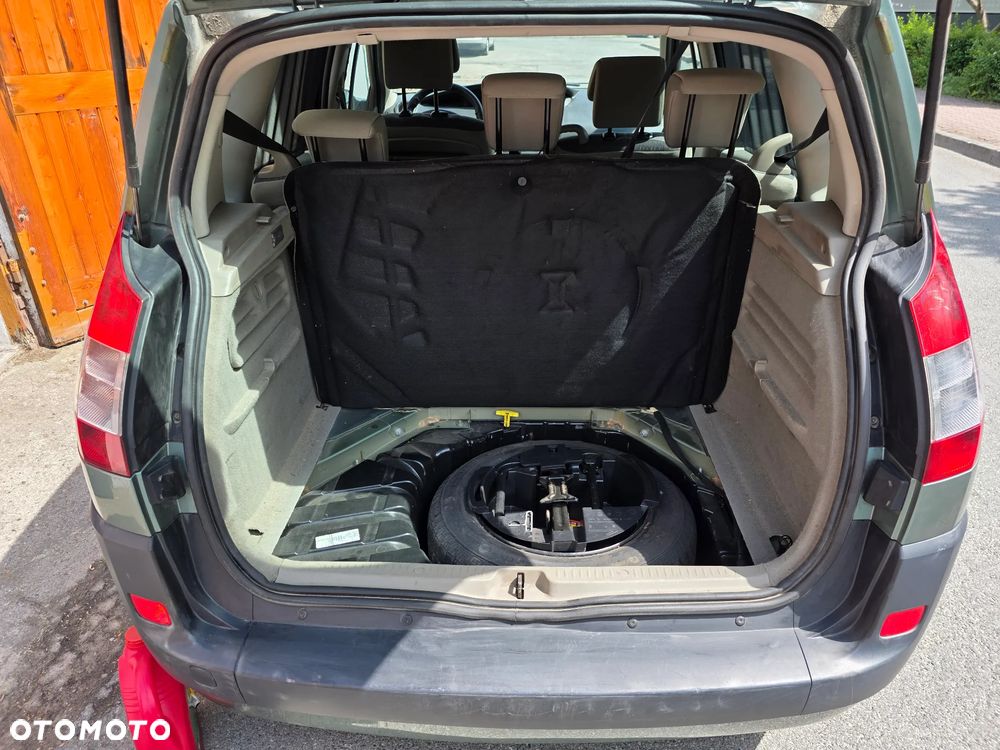Renault Scenic - 13