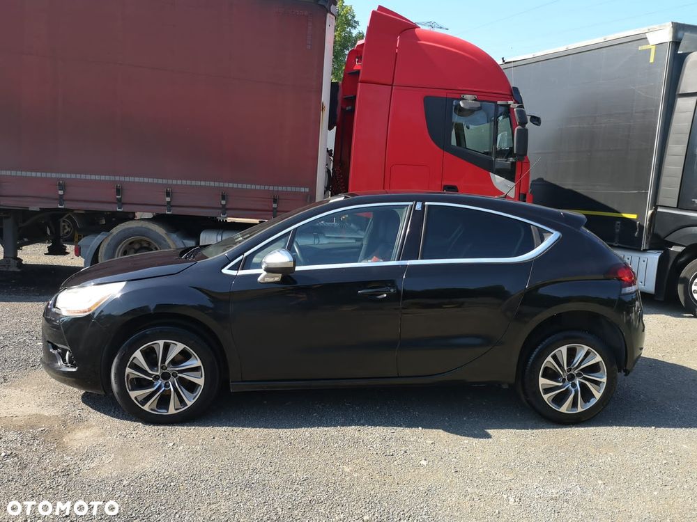 Citroën DS4 1.6 HDi SoChic - 15