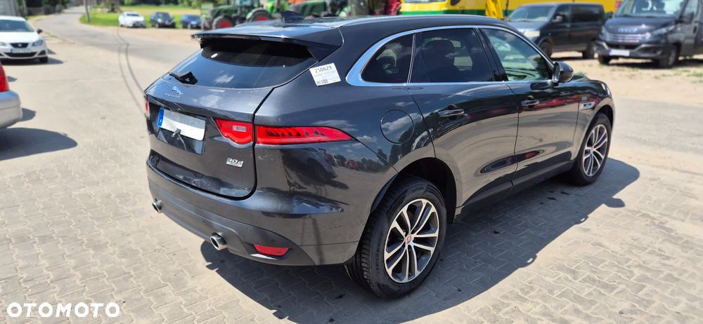 Jaguar F-Pace - 15