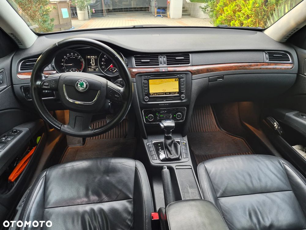 Skoda Superb 2.0 TDI Elegance DSG - 10