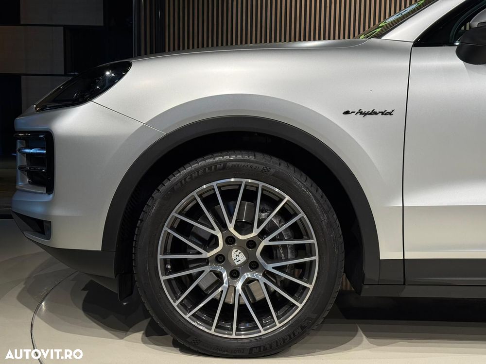 Porsche Cayenne Coupe - 9